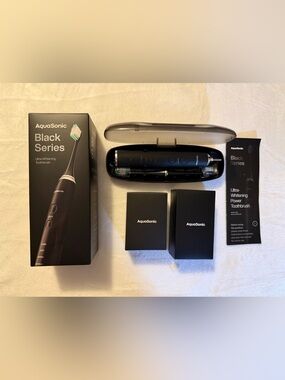 AquaSonic Black Ultra Whitening Electric Toothbrush